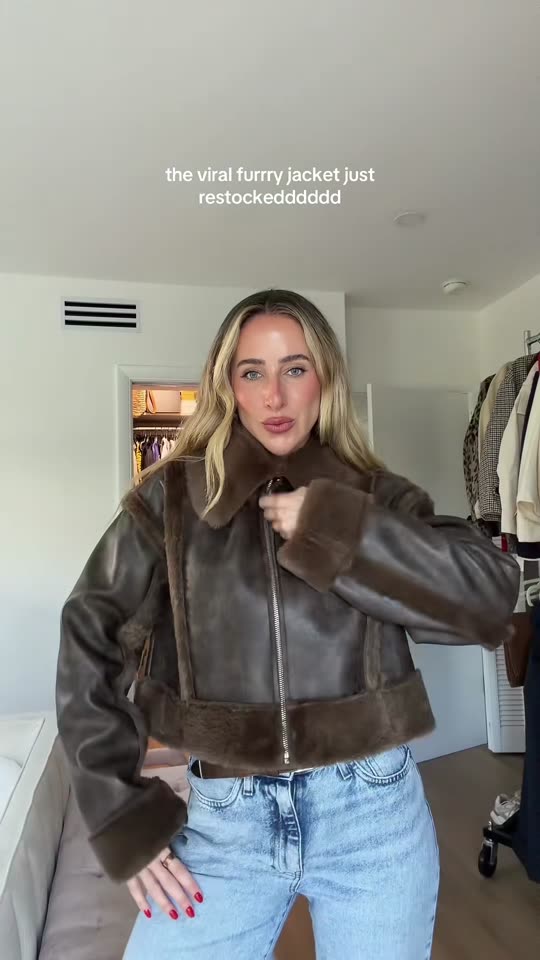 wearing a size M. You’re favorite fall winter jacket is backkkkk