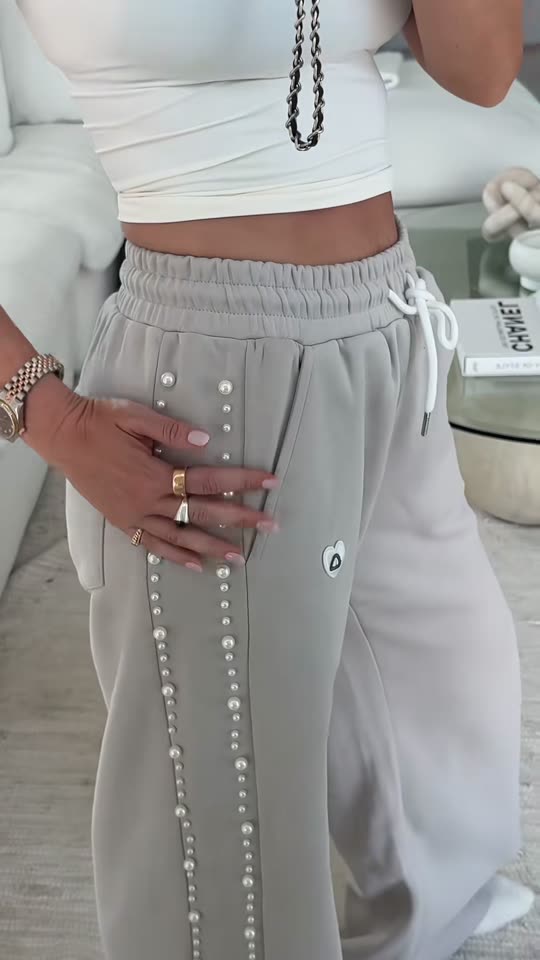 The best sweatpants to exist. They are so cool.