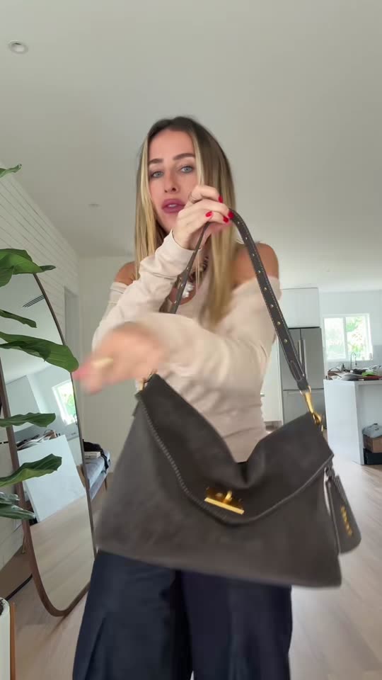 This bag is everything!!