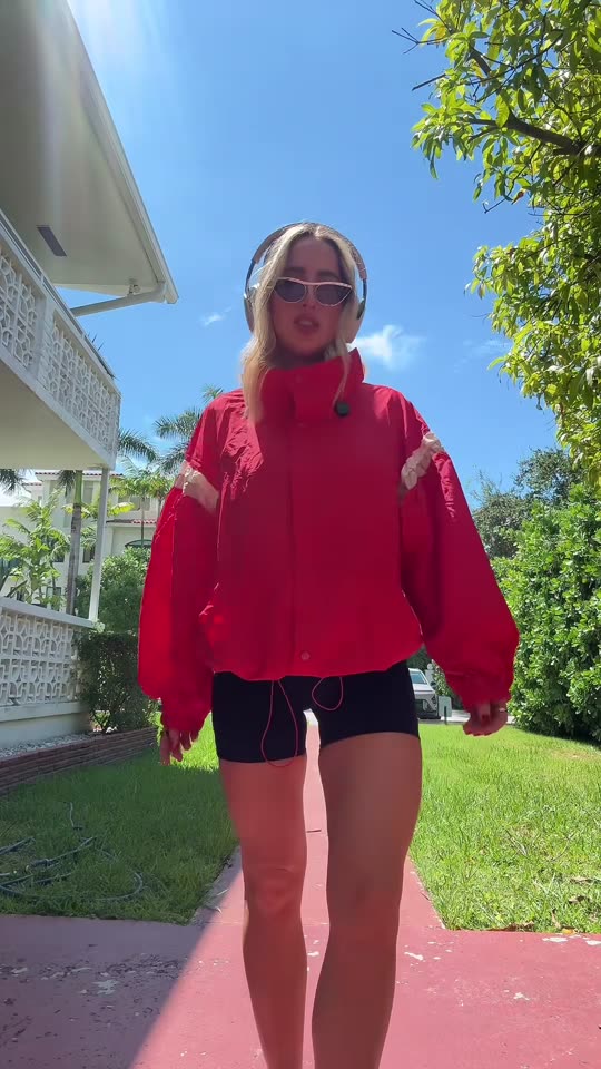 fp Look 4less windbreaker