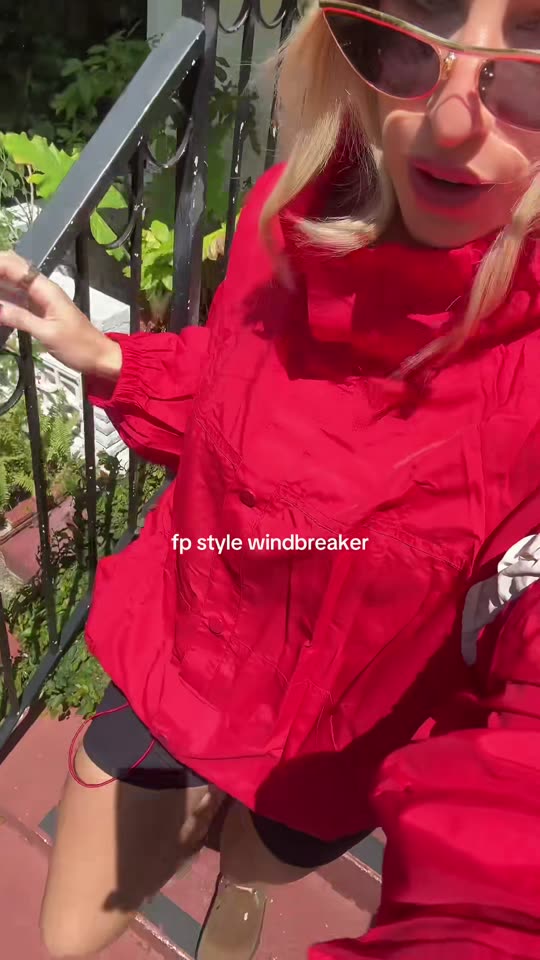 In LOVE with this windbreaker